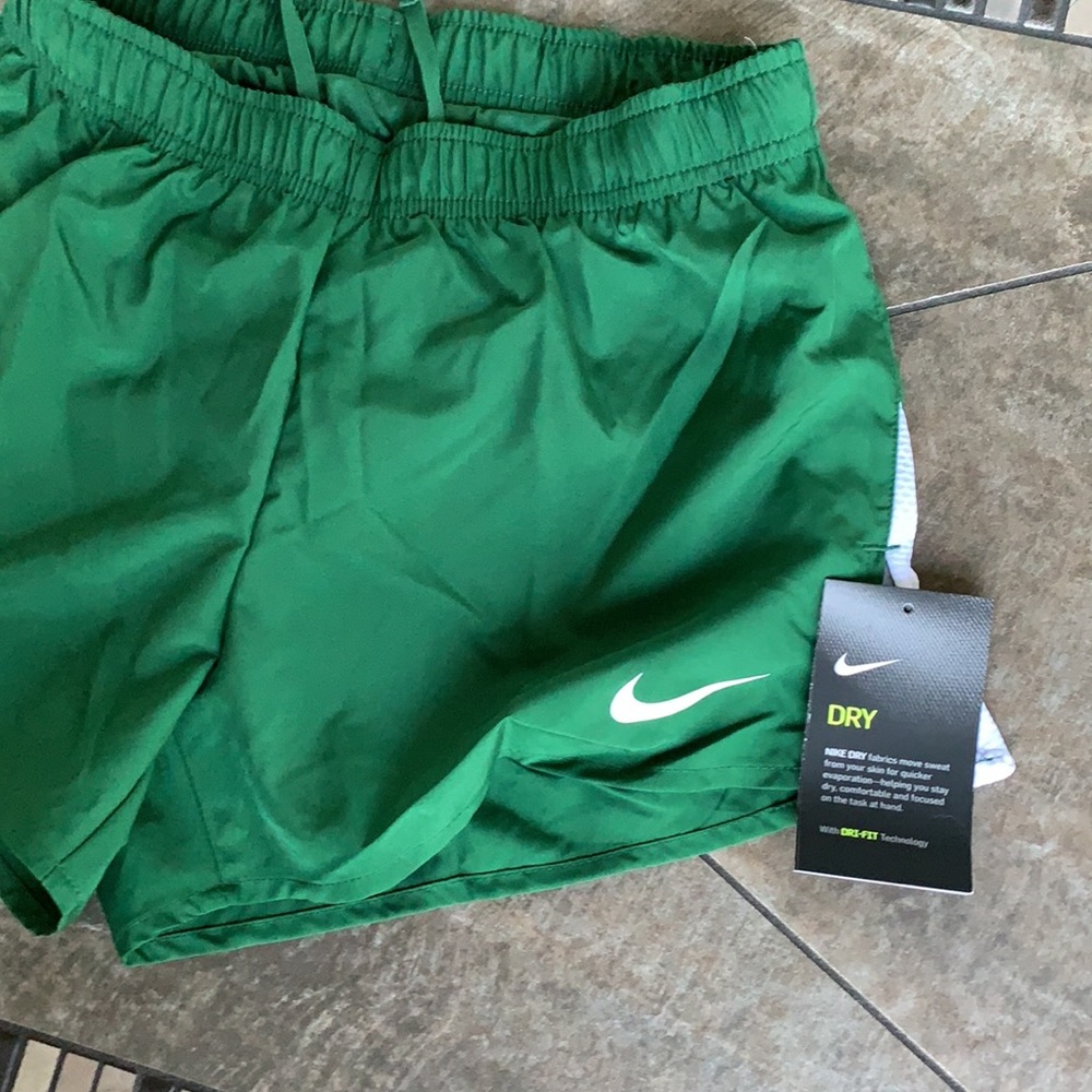 NIKE Women’s running shorts with Dri-Fit Technolog - Picture 5 of 15